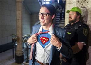Superman Trudeau | Cum a fost surprins premierul Canadei de Halloween | VIDEO