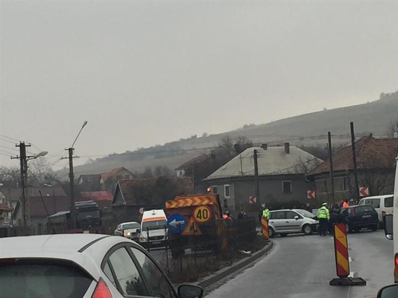 Viteza excesivă a mai produs un accident în Cluj. Cu doi răniţi FOTO