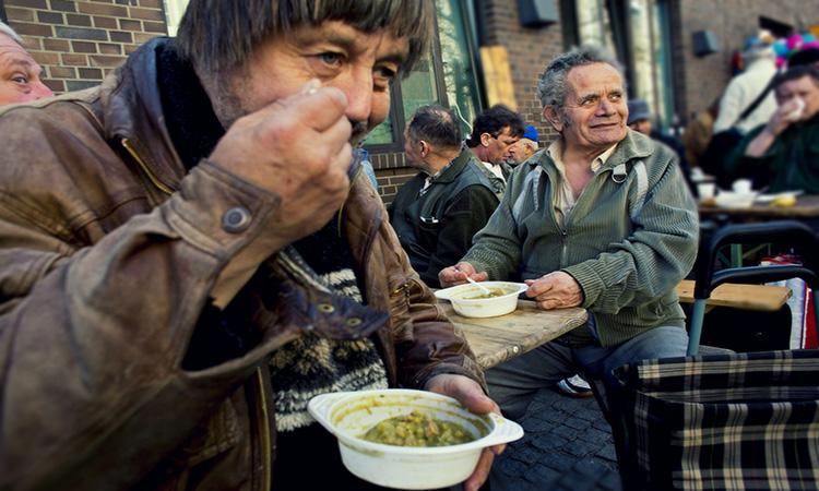 Proiect: Asistaţii social apţi de muncă, „voluntari“ pentru situaţii de urgenţă