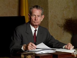 Starea Regelui Mihai nu s-a agravat, dar este în continuare îngrijorătoare. Pentru ce primeşte tratament