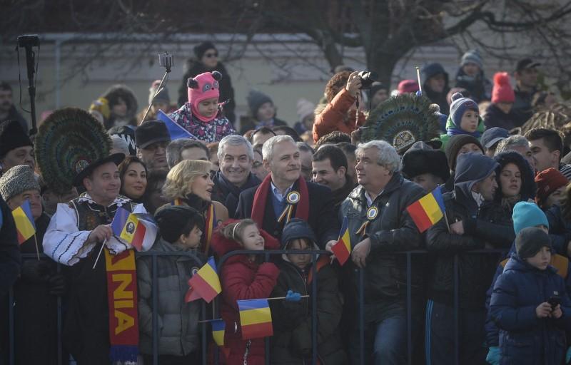 Tăriceanu refuză să stea alături de Iohannis, la parada de 1 decembrie