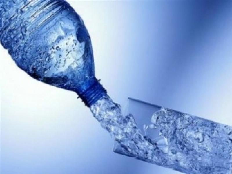 S-a îmbătat cu apă plată şi a făcut plângere la OPC după ce a condus băut