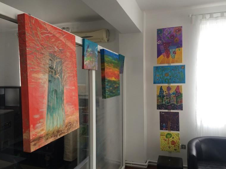 Expoziție cu ”raporturi violente de culoare”, la Cluj