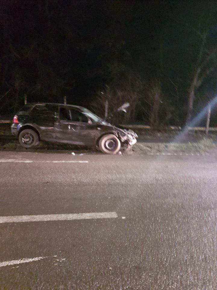 S-a urcat beat la volan şi a intrat în patru maşini. A primit arest la domiciliu FOTO