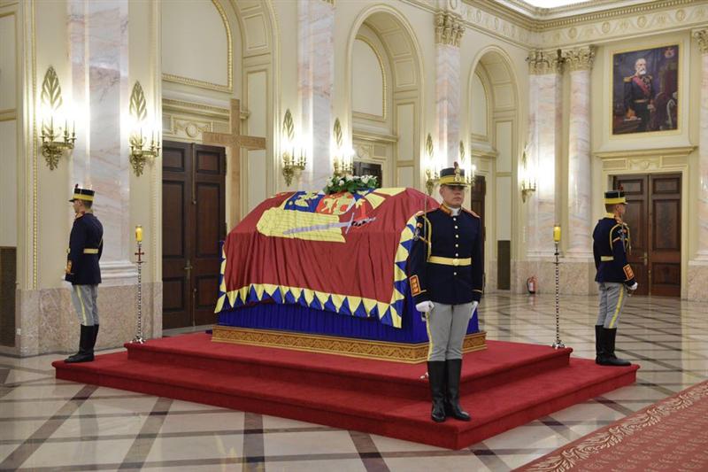 Programul oficial al funeraliilor Regelui Mihai I. Unde se pot transmite condoleanţe
