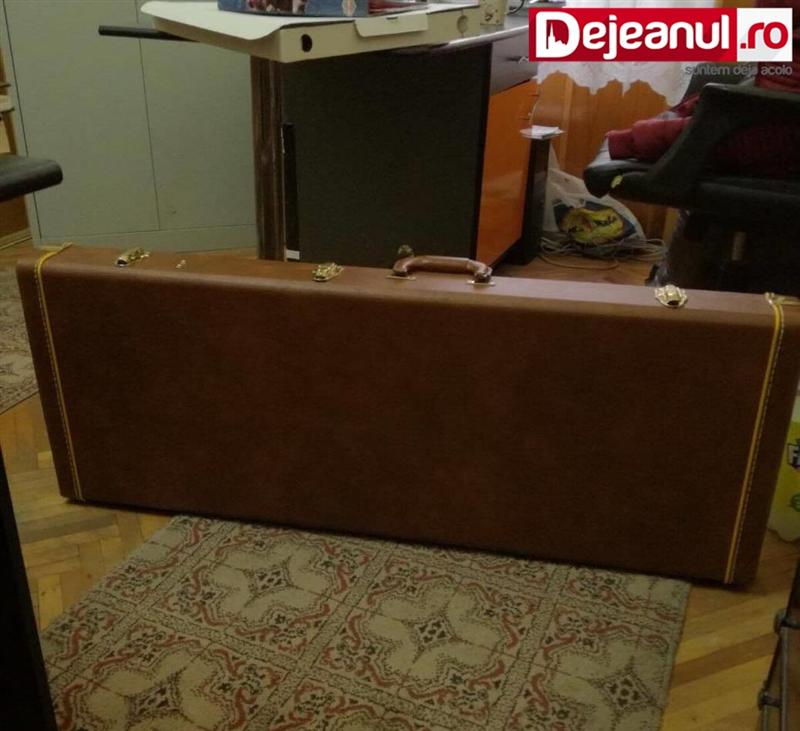 Chitară de 3.000 de euro găsită pe o stradă din Dej