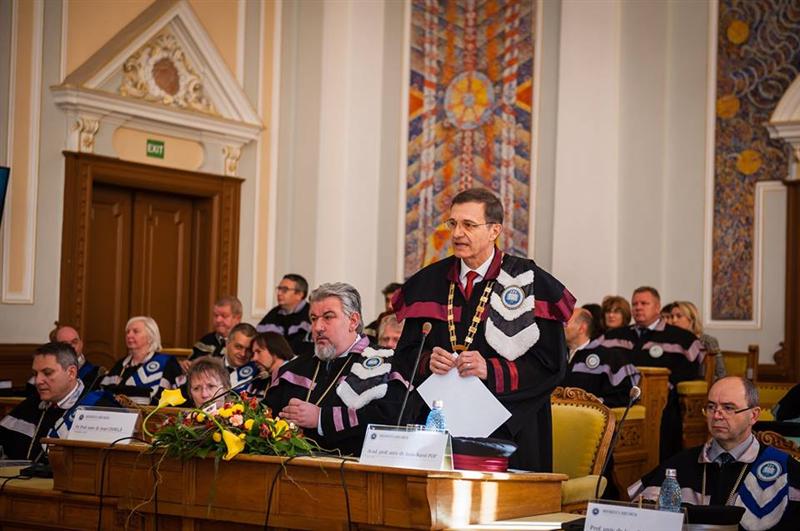 Cea mai bună universitate din România e la Cluj