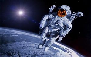 Donald Trump va trimite din nou astronauții americani pe Lună și chiar pe Marte