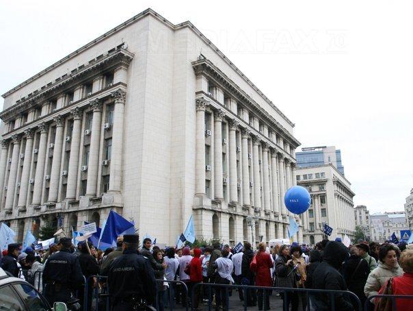 Mii de oameni, aşteptaţi la mitingul organizat de Blocul Naţional Sindical