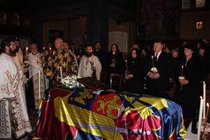 Sute de români au venit să își ia un ultim rămas bun de la Regele Mihai