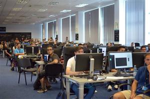 Academia IT gratuită din Cluj, replicată la București