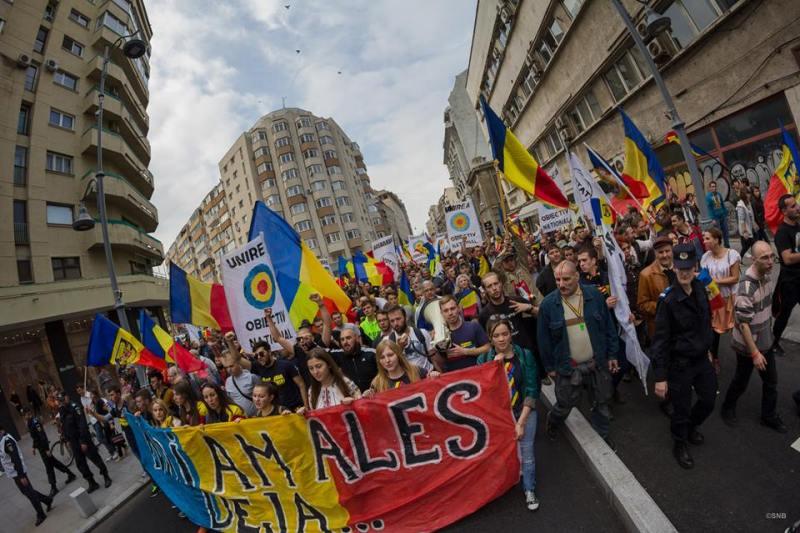 Cetăţenii Republicii Moldova înclină mai mult spre Rusia decât spre România