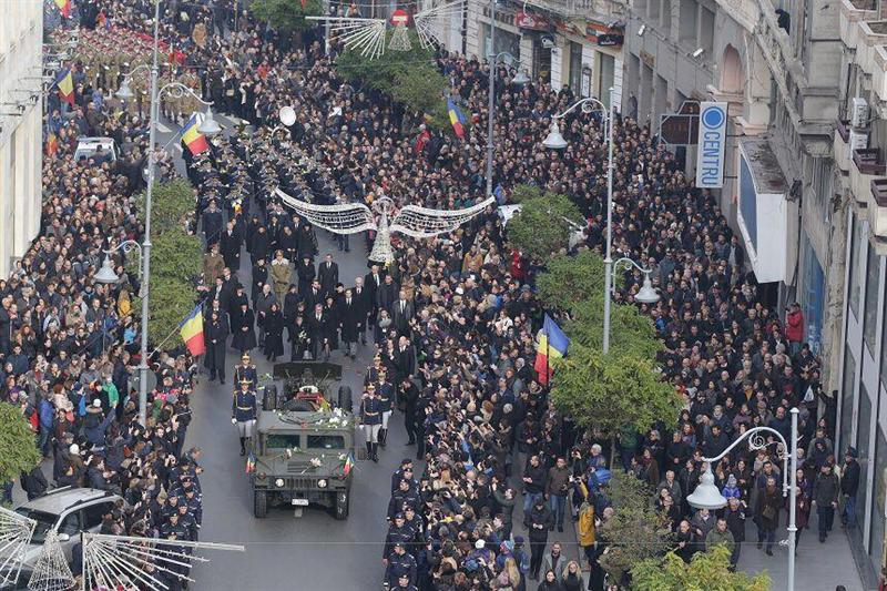 Ce scrie presa internațională despre funeraliile Regelui Mihai/ BBC: Regele care a respins naziştii, pentru a fi ulterior forţat să abdice de către comunişti