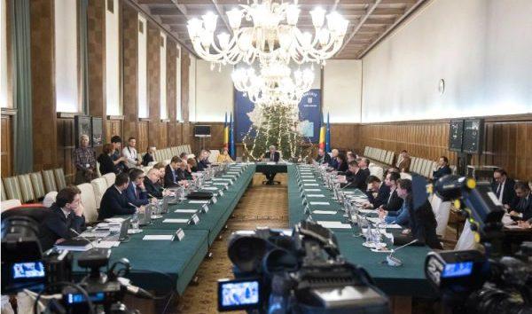 Guvernul s-a răzgândit: Pensiile speciale pot fi cumulate cu cele publice