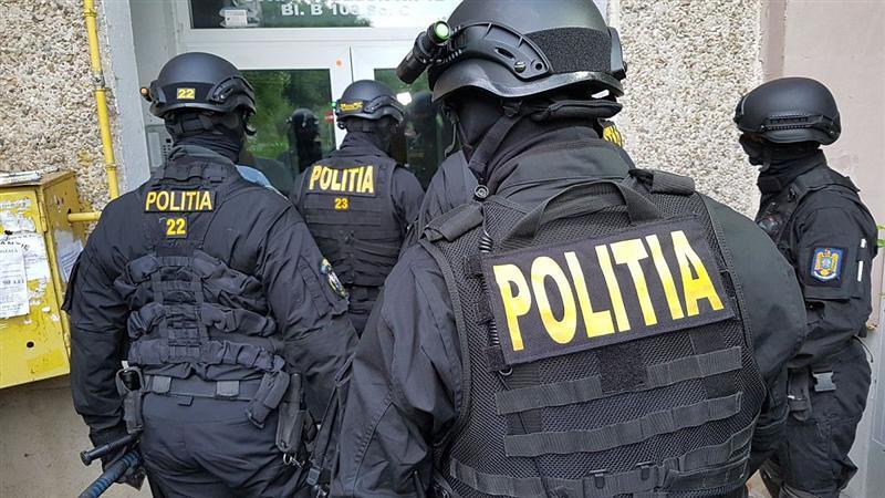 Din Irak au ajuns în Huedin. Un refugiat va părăsi România sub escortă