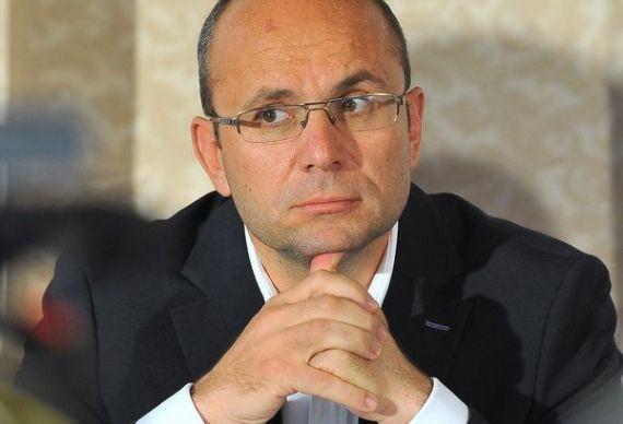 Cozmin Guşă: Propunerea Vioricăi Dăncilă ca premier face de râs PSD