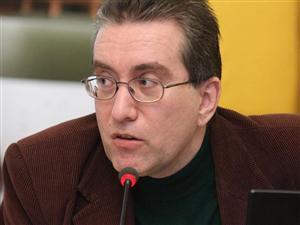 Medic din Cluj dă lecţii la Bucureşti. Va opera copii cu probleme cardiace