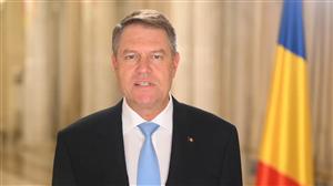 Mica Unire | Preşedintele Iohannis a depus o coroană de flori la statuia domnitorului Alexandru Ioan Cuza