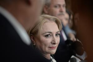 Premierul şi miniştrii Cabinetului Dăncilă au renunţat la serviciile SPP