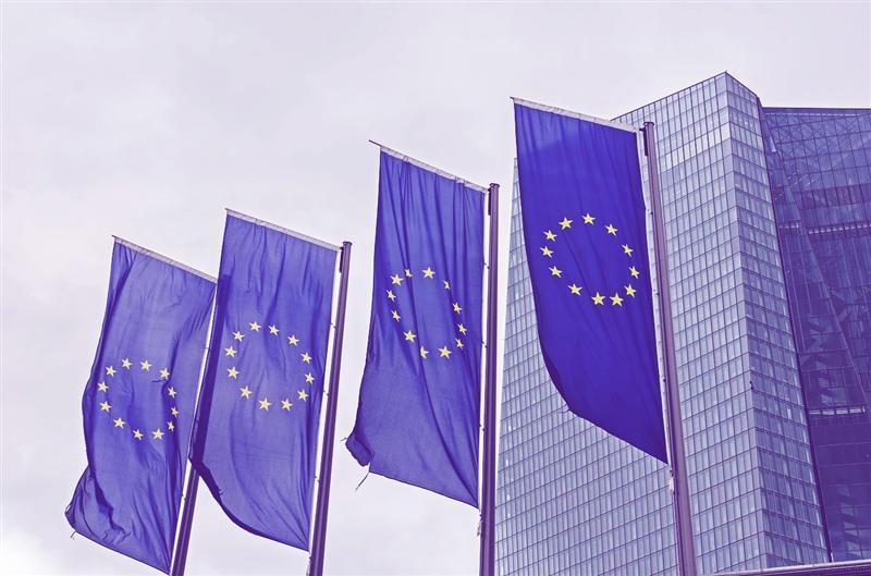 Avertisment al CE: România a depăşit limitele stabilite în cazul poluării