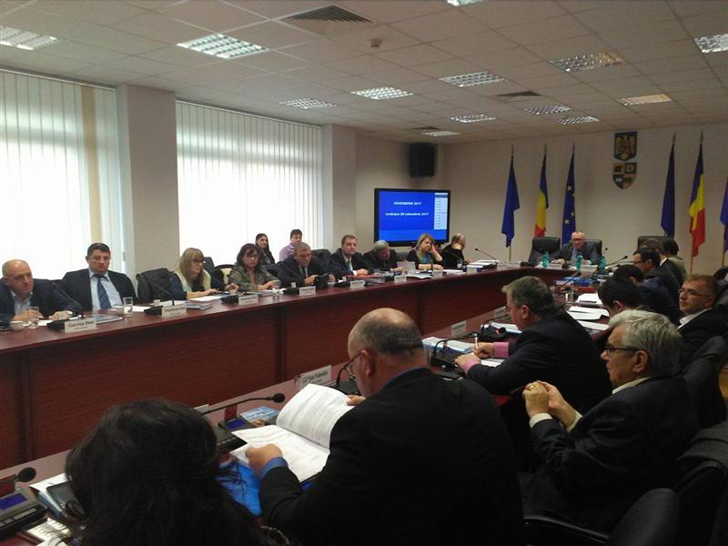 Lăpuşan cere prefectului să atace în instanţă împărţirea banilor de către CJ Cluj