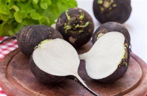 Detoxifiere sau dietă cu ridiche neagră. Vezi sfaturile nutriţioniştilor