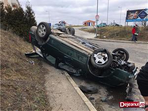 Accident spectaculos lângă Cluj. S-au răsturnat cu maşina