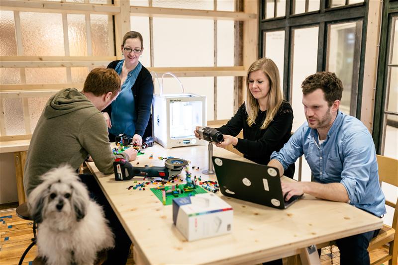 Bosch pleacă din The Office. Noul sediu: "Click Factory"