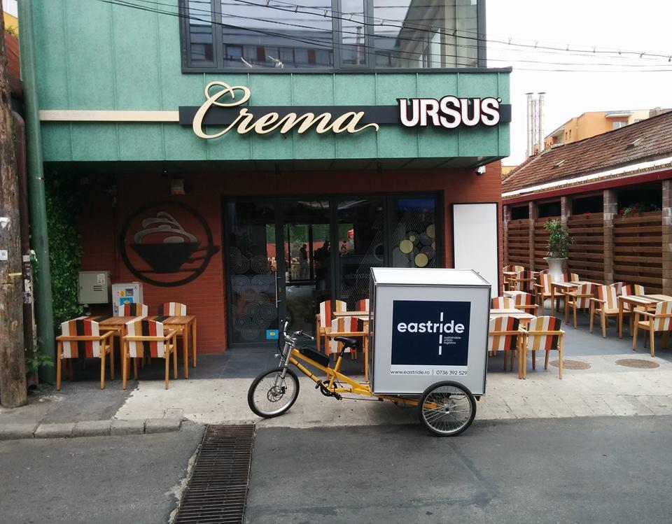 Uber pe bicicletă. Curierii “verzi” ai Clujului
