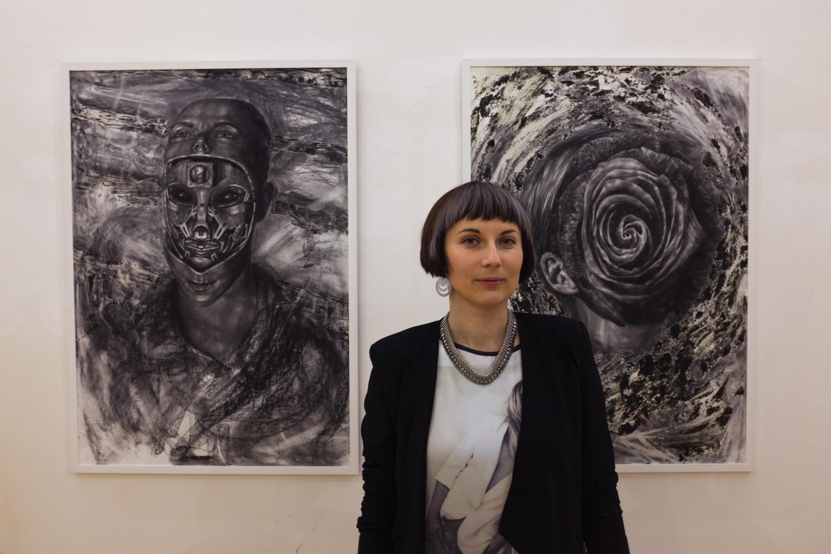 Două artiste din Cluj expun alături de Marina Abramovic