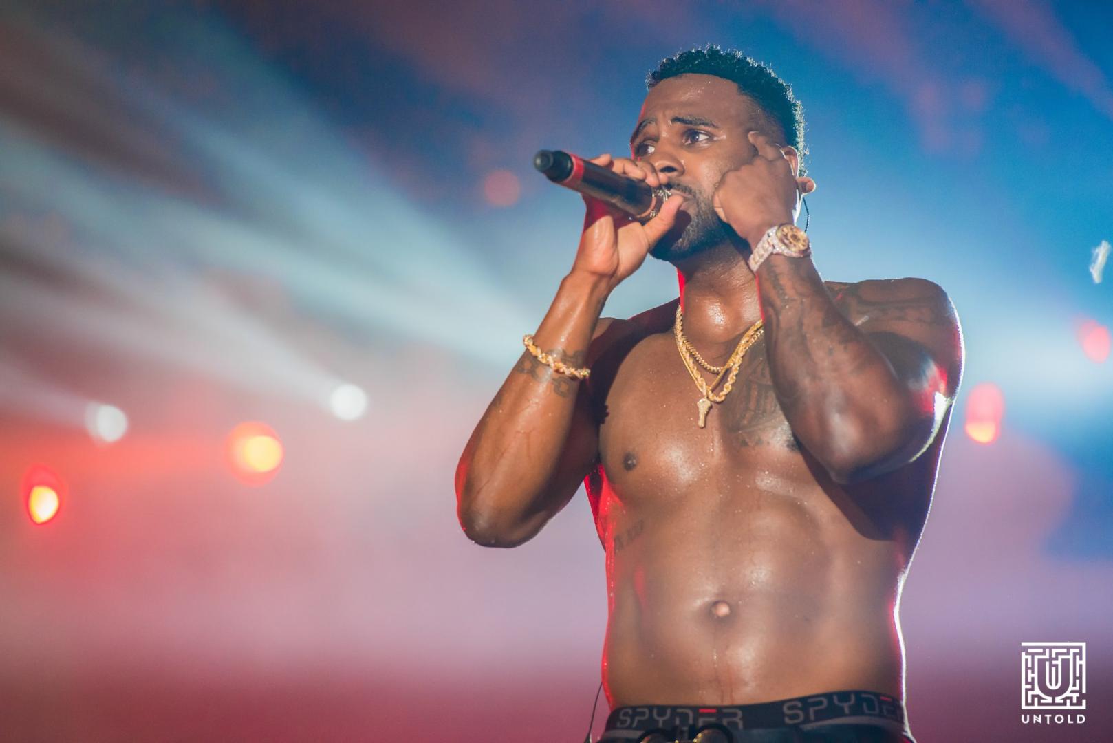 ”Te iubesc, România!”. Jason Derulo a sărutat o fană, Markus Schulz se însoară cu o româncă