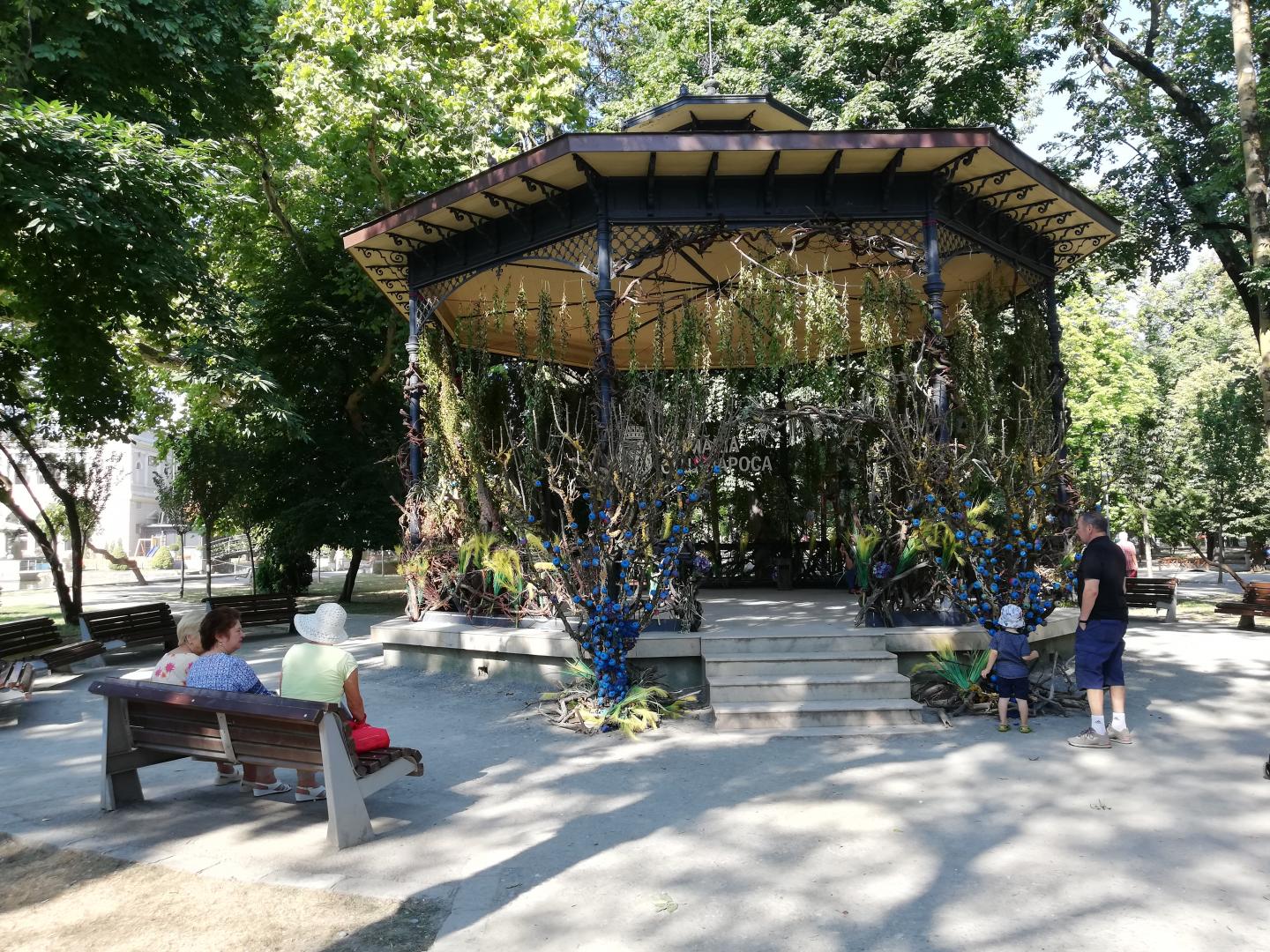 ”Moștenirea” Untold. Încărcare cu energie solară și decor hipsteresc pentru miri