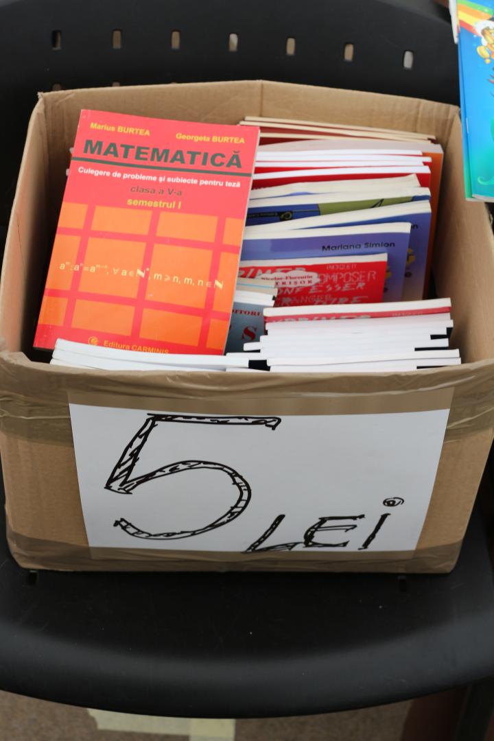 FICT 2018. Cărți mai ieftine decât o cafea, jocuri educative și suveniruri hipster-ești pentru șoarecii de bibliotecă
