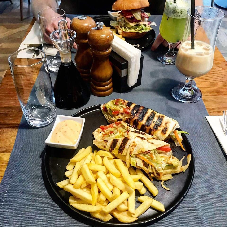Facebook: La Casa Delicatese&Restaurant