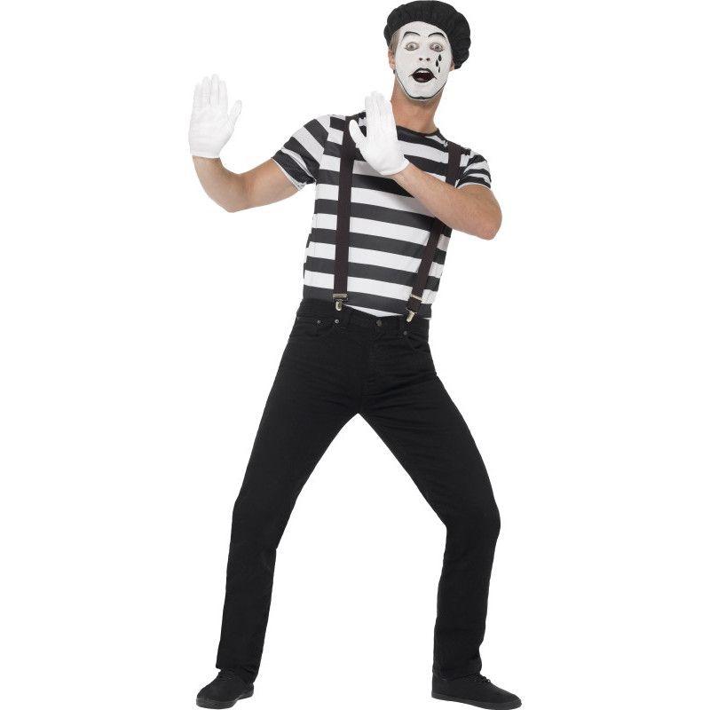 Costumul de Halloween: îl închiriezi sau ți-l faci singur?