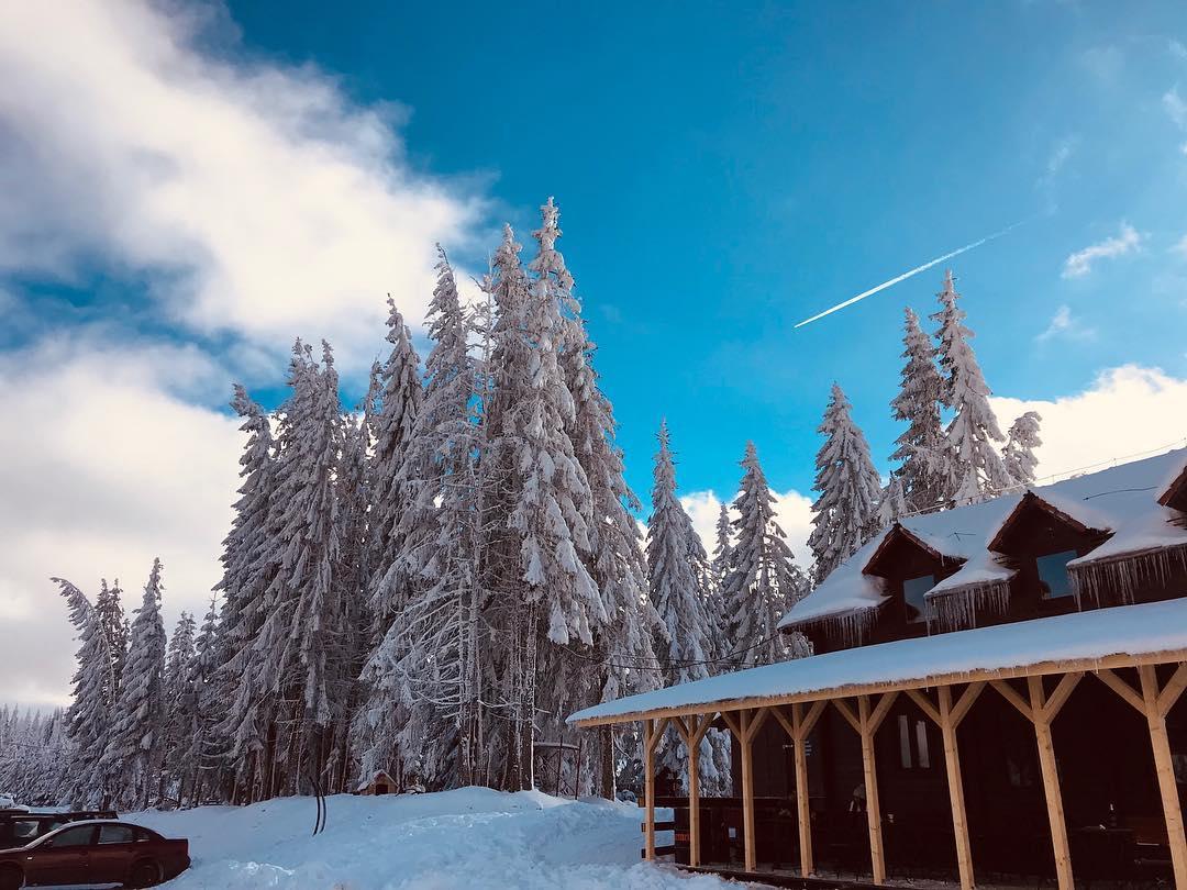 FOTO: Weekend la ski. Peisaje uimitoare pe pârtiile din Cluj