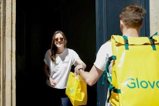 De astăzi, clujenii pot comanda Orice accesând aplicația Glovo