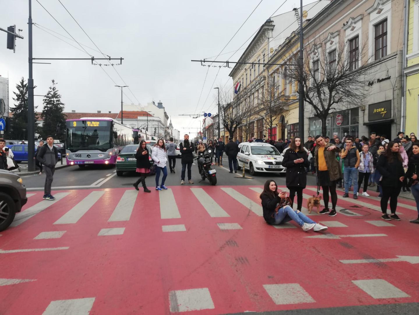 #sîeu. Clujul face pauză 15 minute. Traficul blocat