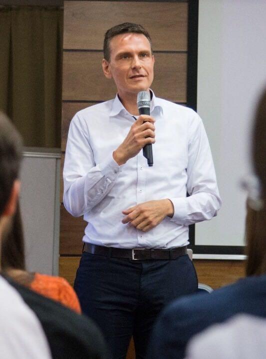 Salariile din IT-ul românesc țin tinerele talente acasă. Piața va crește și în următorii 20 de ani