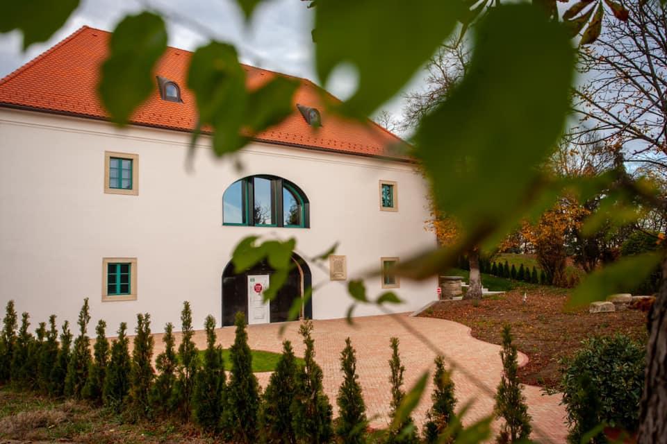 Un brand imobiliar de lux american scoate la vânzare proprietăți la Cluj. Prețul uneia ajunge la aproape 5 milioane de dolari