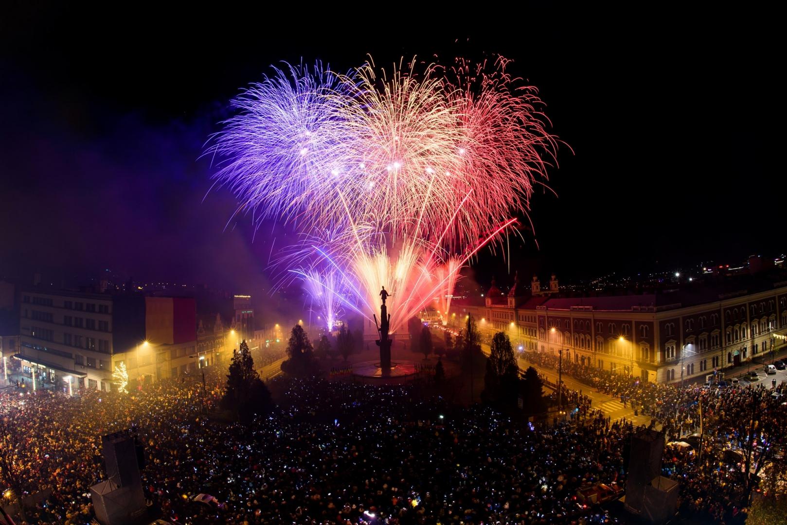 COVID schimbă scenariul de 1 Decembrie. Gata cu parada, hora, concertele și artificiile din centrul Clujului