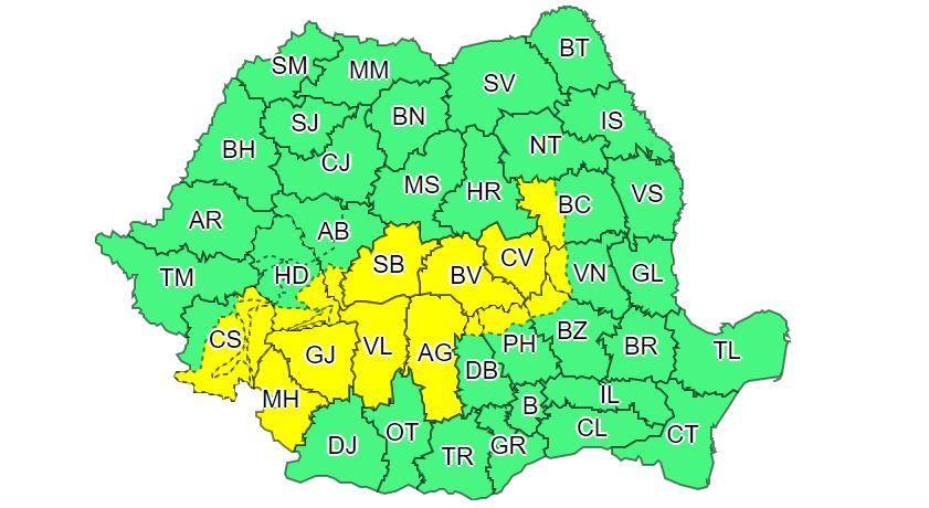 Vremea schimbă foaia! Cod galben de ninsori în 15 judeţe