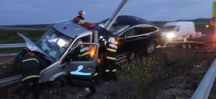 Accident teribil pe A3. A pierdut controlul volanului și s-a înfipt în parapet