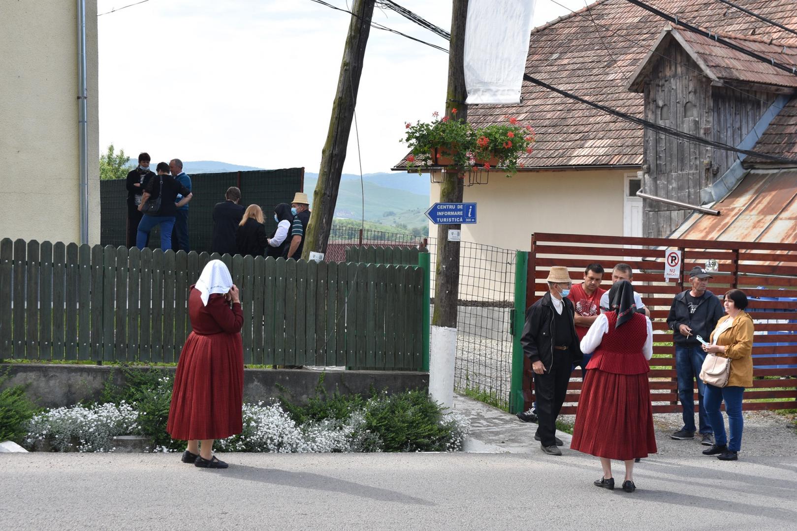 Satele din Cluj se vaccinează! Caravana mobilă de la Spitalul Militar, popas la Sic