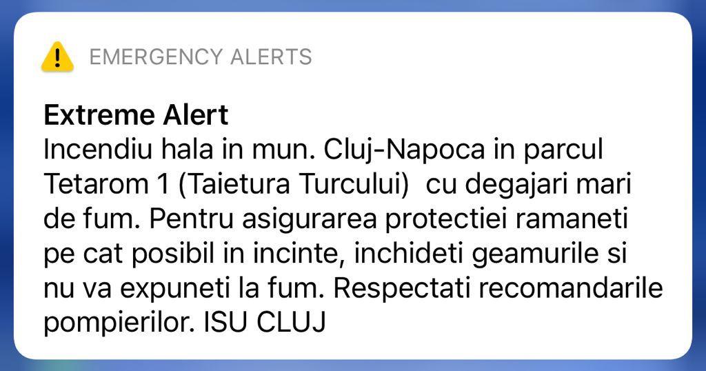 INCENDIU puternic în Cluj-Napoca semnalat prin RoAlert: "Rămâneţi în incinte, nu vă expuneţi la fum!"