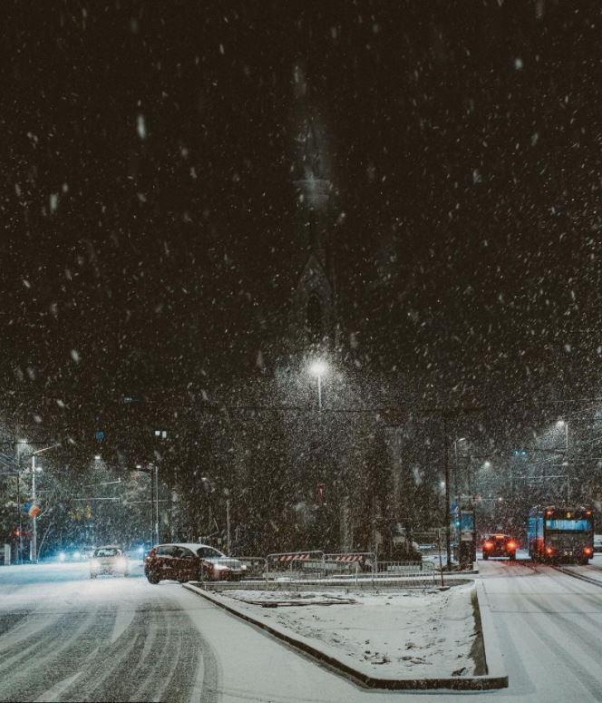 Clujul, în haine de iarnă. Imagini superbe cu oraşul acoperit de omăt