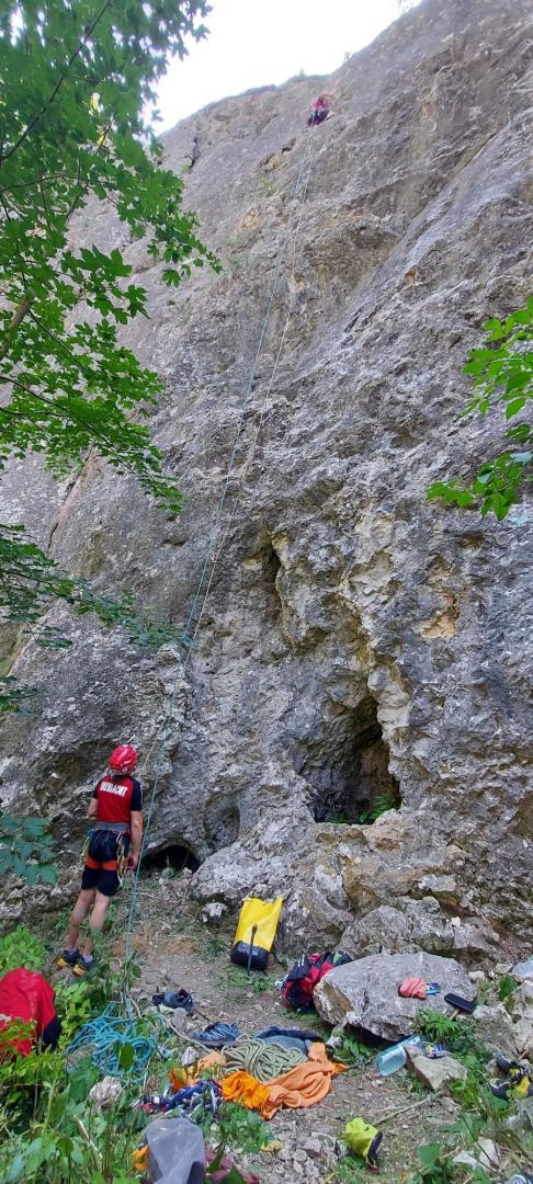 Au fost reamenajate șase trasee de escaladă din Cheile Turzii