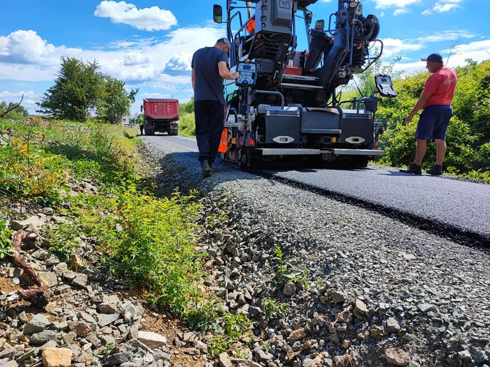 Se lucrează la pista de biciclete din Huedin. Traseul merge pe o fostă cale ferată din Cluj și va fi unul dintre cele mai spectaculoase din țară