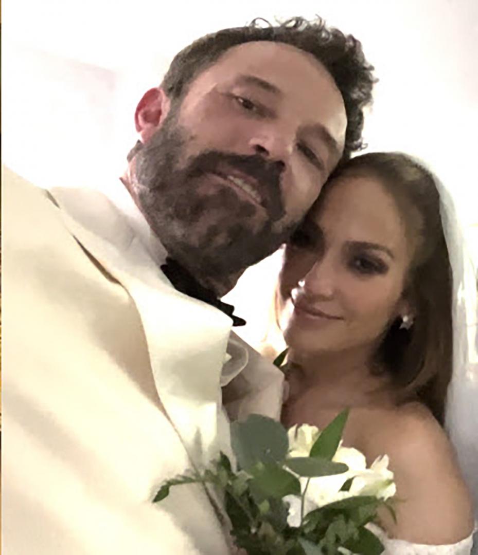 Jennifer Lopez și Ben Affleck, nuntă la miezul nopții în Las Vegas