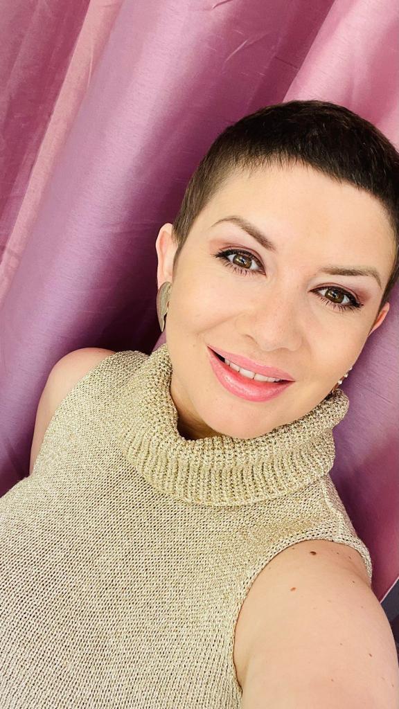 O frumoasă prezentatoare TV din Cluj a învins CANCERUL. Mărturii cutremurătoare